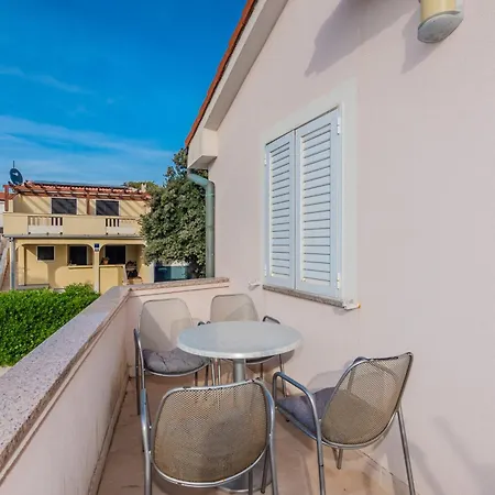 Apartments Tauzer Mandre Exterior photo