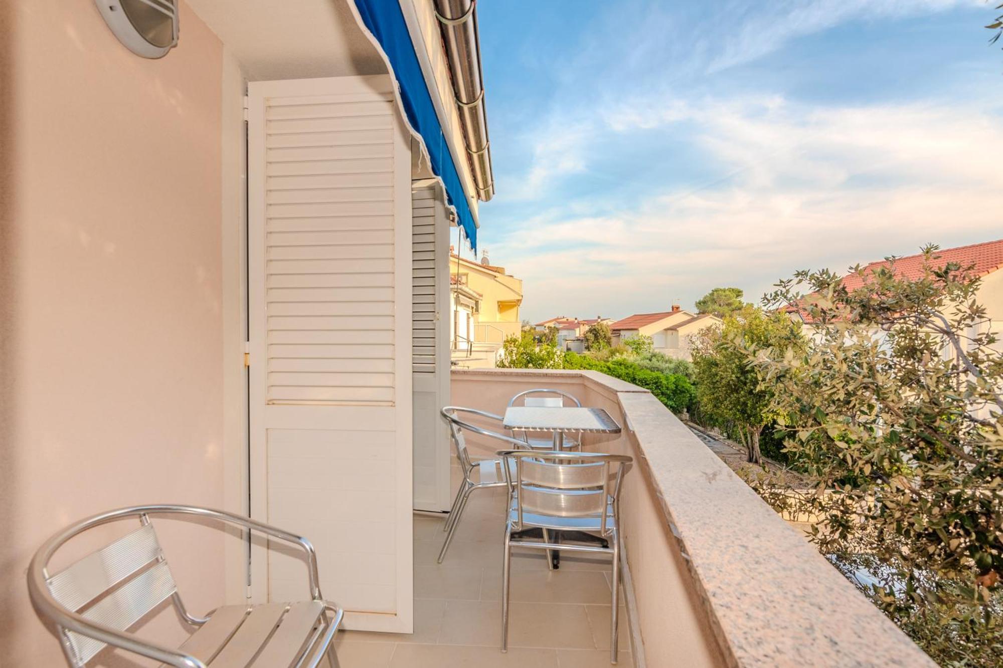 Apartment Tauzer *