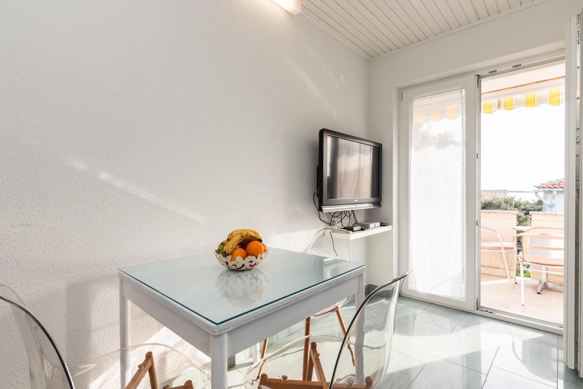Tauzer Apartment Mandre