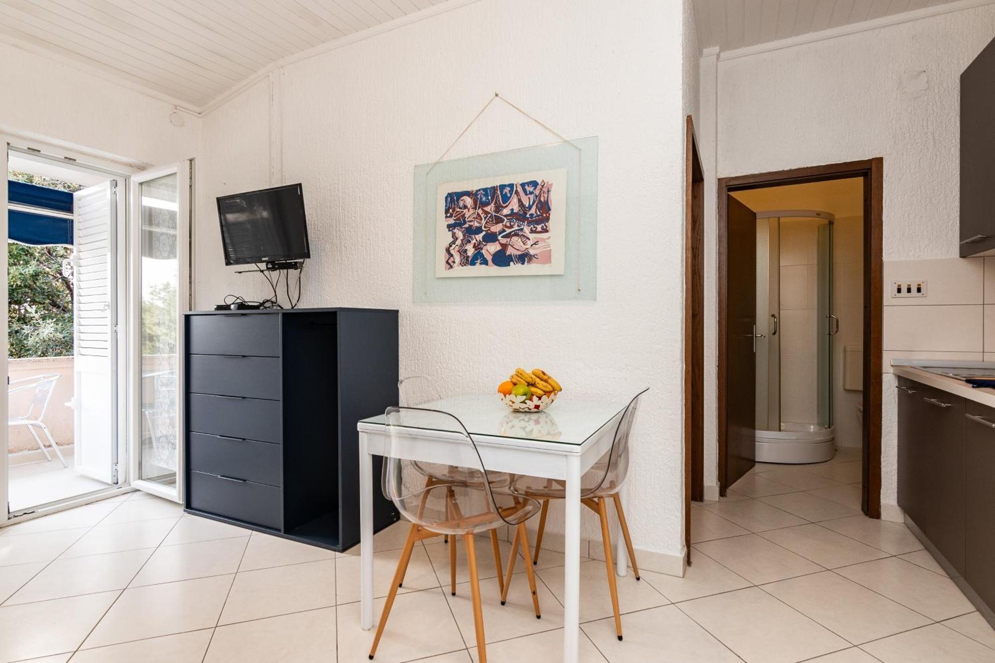 Tauzer Apartment *